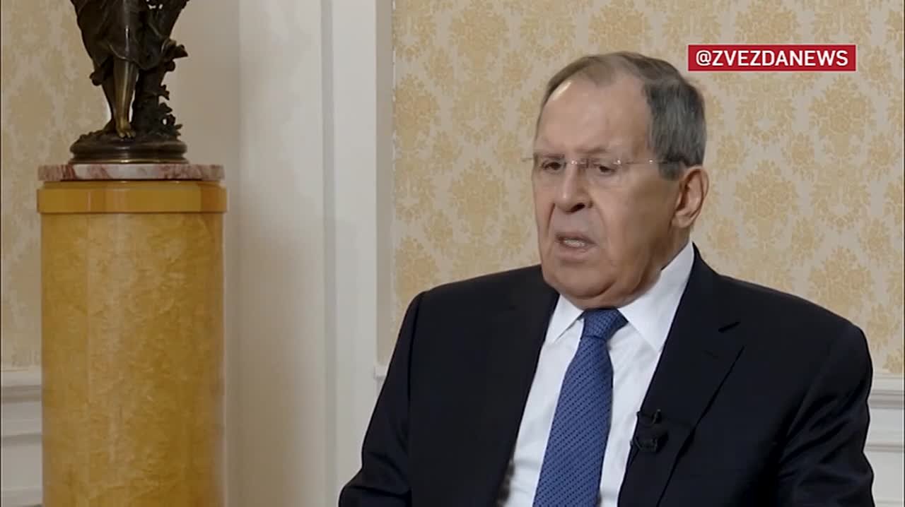 Россия рассматривает украинский конфликт как широкое столкновение между РФ и Западом, заявил Сергей Лавров