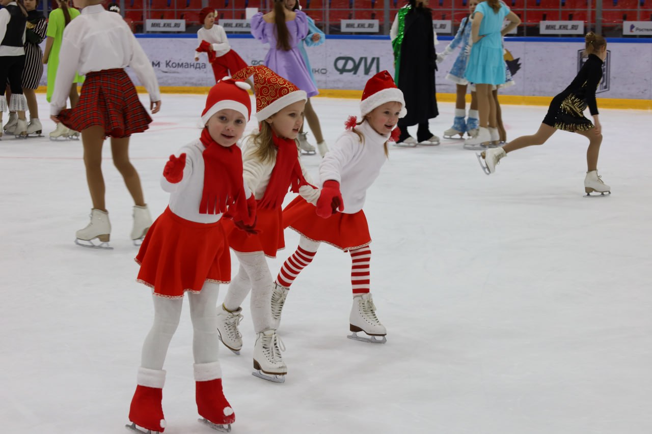 Уже 10 Лет новомосковские фигуристы создают настоящую сказку на льду Уже 10 Лет новомосковские фигуристы создают настоящую сказку на льду