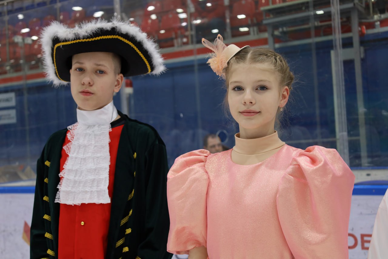 Уже 10 Лет новомосковские фигуристы создают настоящую сказку на льду Уже 10 Лет новомосковские фигуристы создают настоящую сказку на льду