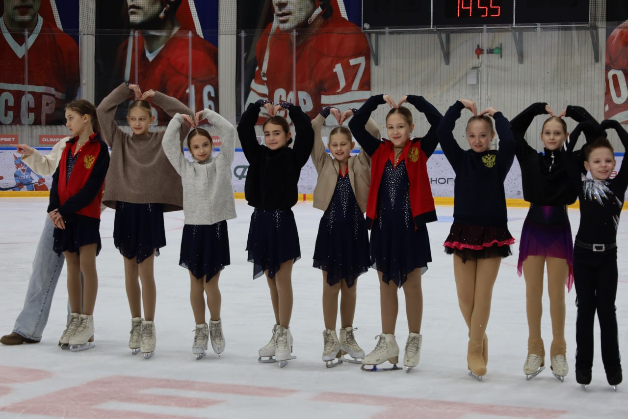 Уже 10 Лет новомосковские фигуристы создают настоящую сказку на льду Уже 10 Лет новомосковские фигуристы создают настоящую сказку на льду