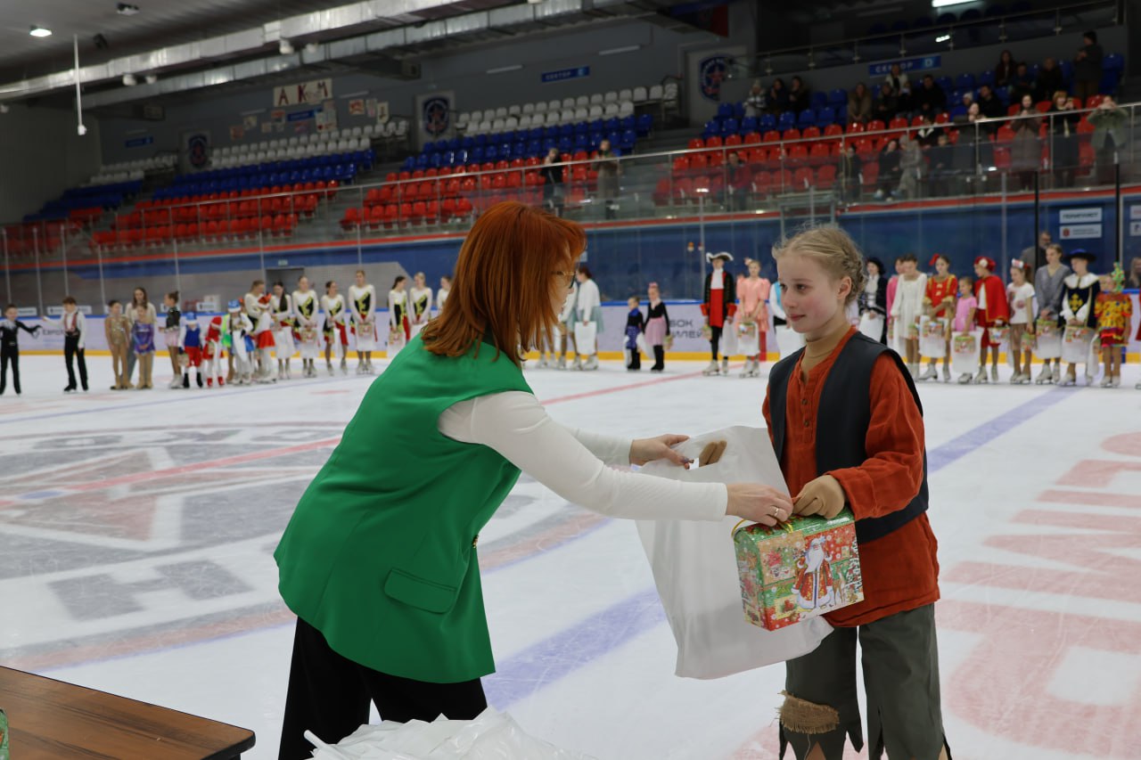 Уже 10 Лет новомосковские фигуристы создают настоящую сказку на льду Уже 10 Лет новомосковские фигуристы создают настоящую сказку на льду