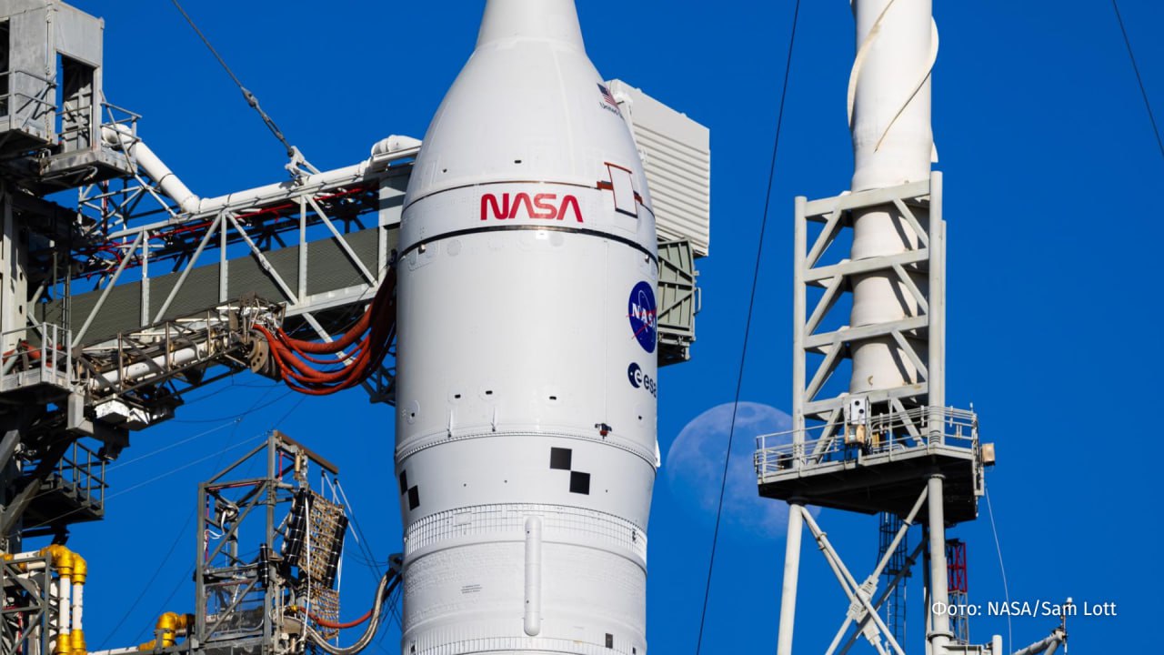 Утечка жидкого водорода привела к приостановке заправки лунной ракеты NASA прямо на генеральной репетиции запуска