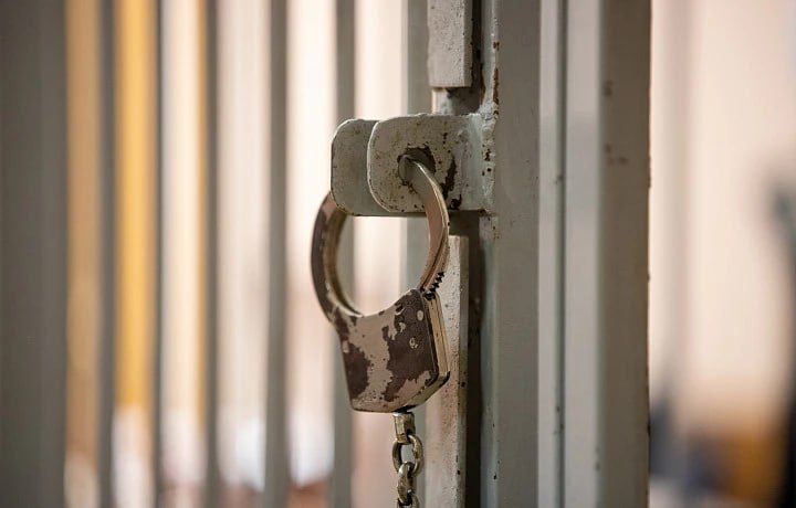 В Новомосковске подростка приговорили к двум годам колонии за выстрел в друга