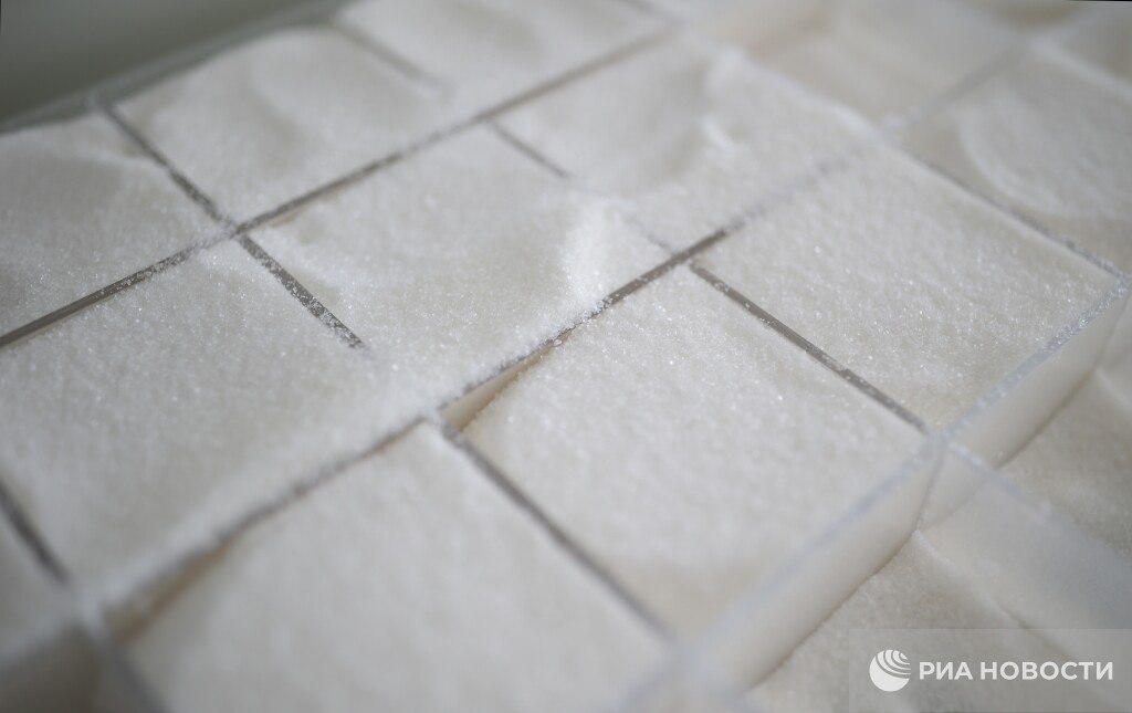 Россияне переедают сахара – потребление в разы превышает норму