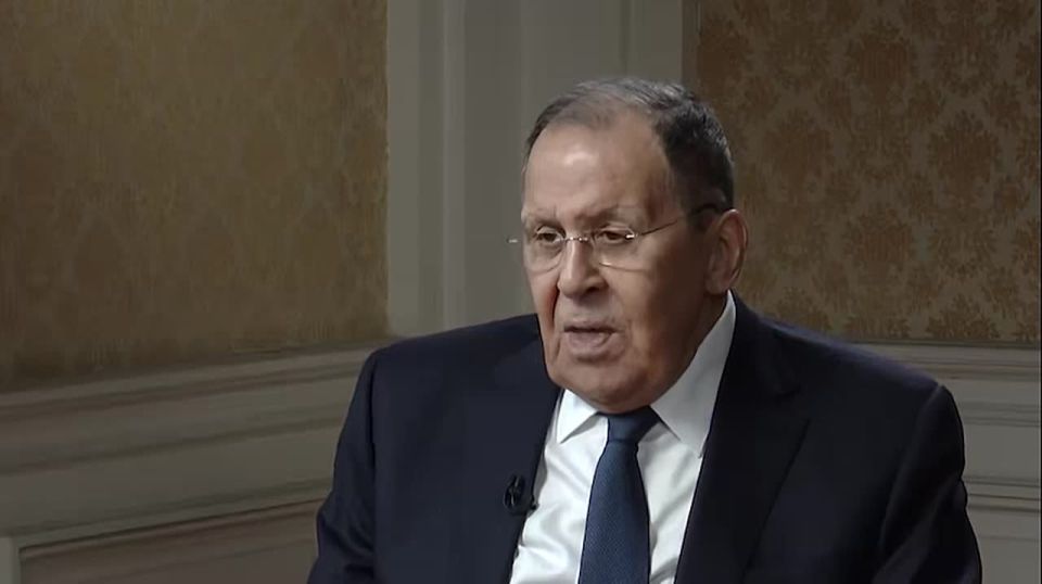 "Если ты хочешь позвонить, то позвони", — Лавров ответил на слова Макрона о планах связаться с Путиным