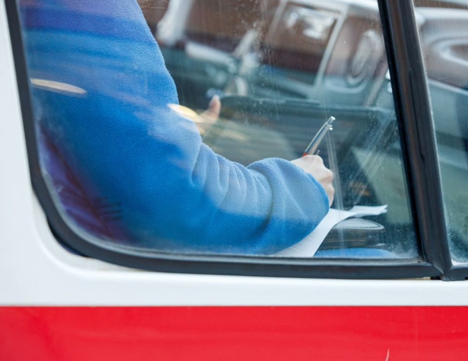 В Люберцах подростку оторвало пальцы, когда он поднял предмет, похожий на петарду