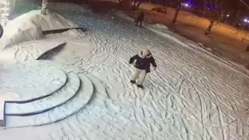 ������� �� ������������� ������ � ����������� 200 ����� ������ "��������", ������ "����� �����" � ������� �� �� ��������� ����