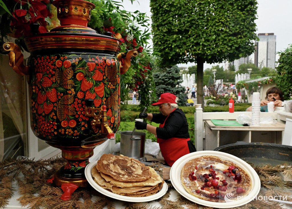 Самые вкусные блины на Масленицу выбрали москвичи - победили мордовские со сгущенкой