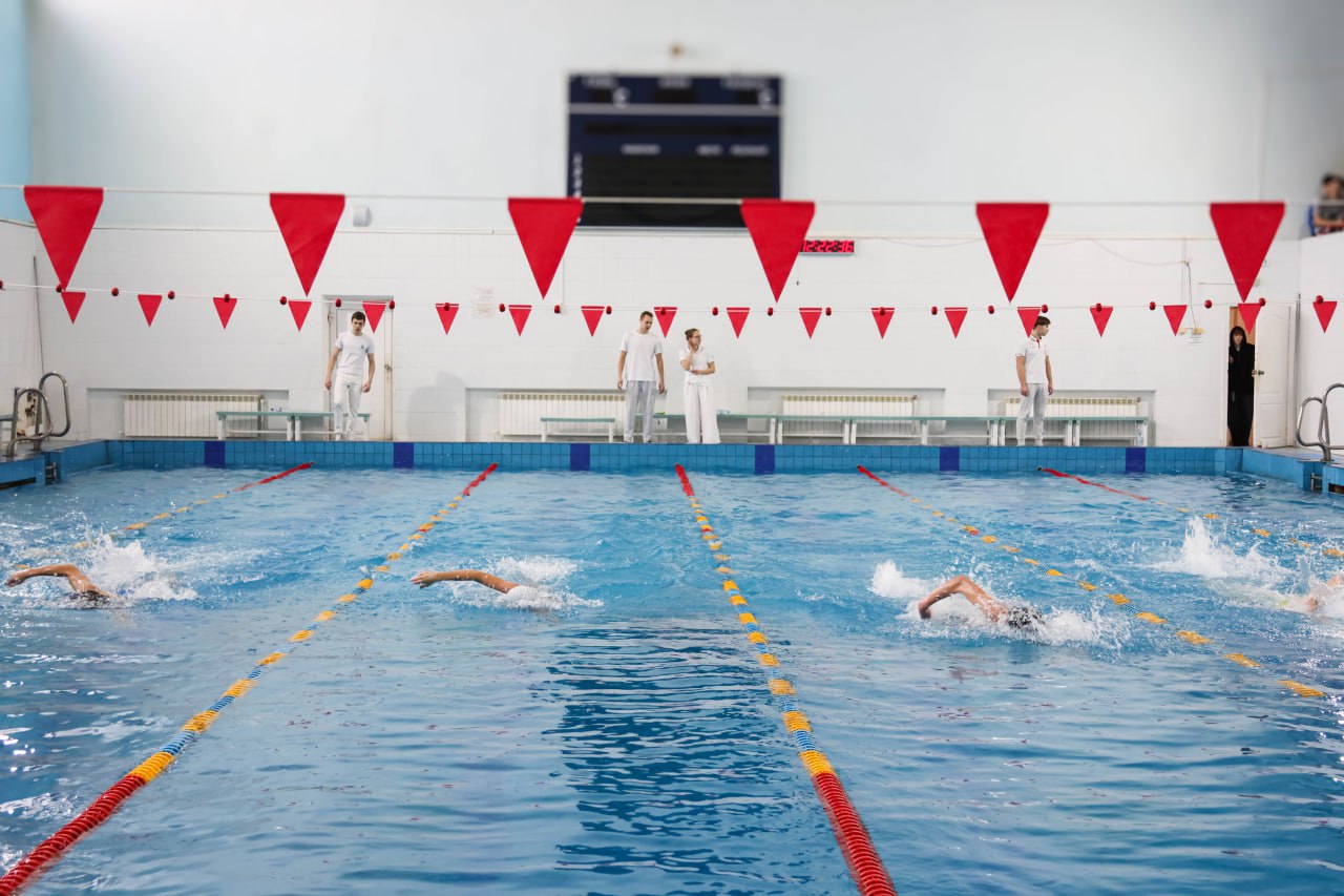 Держимся на плаву!. В новомосковской ДЮСШ №1 стартовал чемпионат Тульской области по плаванию Держимся на плаву!. В новомосковской ДЮСШ №1 стартовал чемпионат Тульской области по плаванию