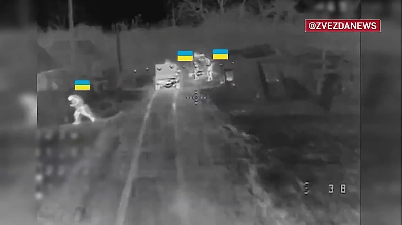 Горящие позиции противника и уничтоженная техника — кадры боев за Цветковое в Запорожской области