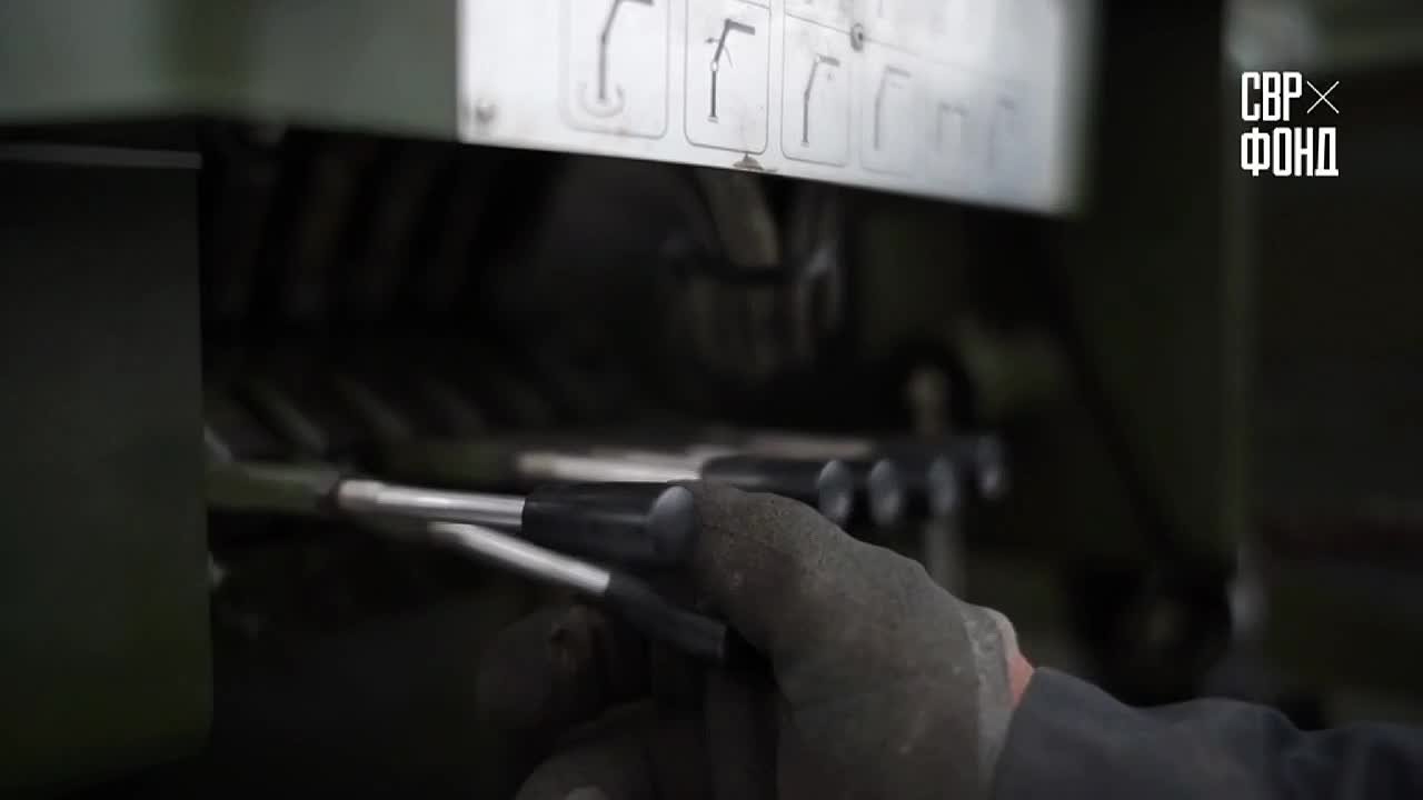 Благотворительный фонд Владимира Соловьёва передал подразделениям одной из группировок войск 100 мотоциклов повышенной проходимости, предназначенных для действий в условиях бездорожья и сложного рельефа