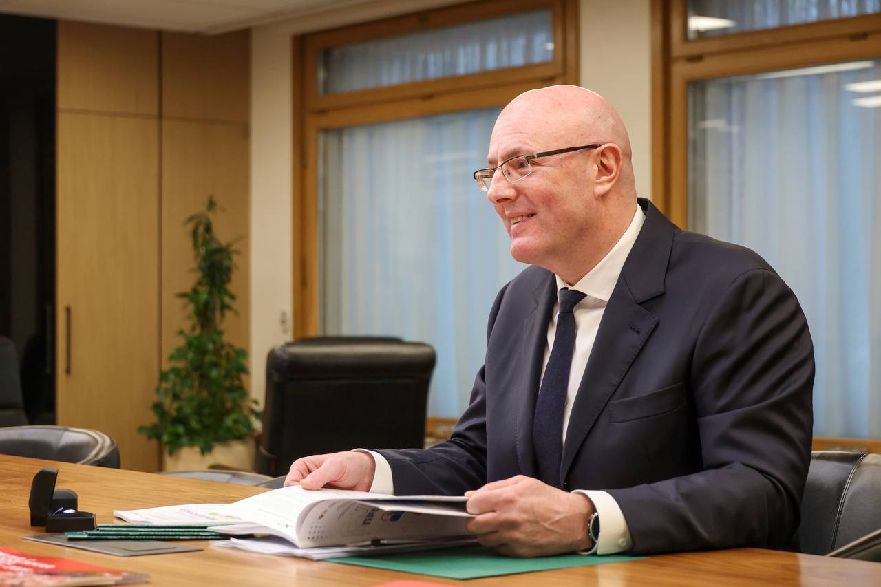 Дмитрий Чернышенко провел рабочую встречу с губернатором Пермского края Дмитрием Махониным Дмитрий Чернышенко провел рабочую встречу с губернатором Пермского края Дмитрием Махониным