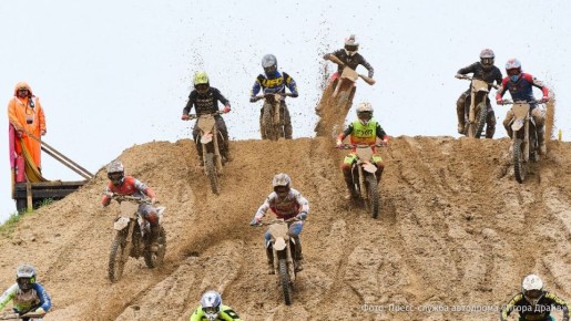 Супербайки до 300 км в час и прыжки в небо: названы даты "Мото Драйва"