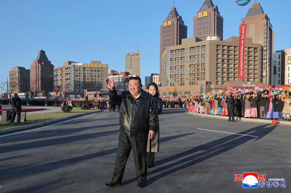 Пятилетний план строительства жилья в Пхеньяне перевыполнен — в столице КНДР завершено возведение домов на 50 тыс Пятилетний план строительства жилья в Пхеньяне перевыполнен — в столице КНДР завершено возведение домов на 50 тыс