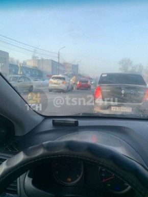 Две легковушки столкнулись на улице Рязанской, 5е