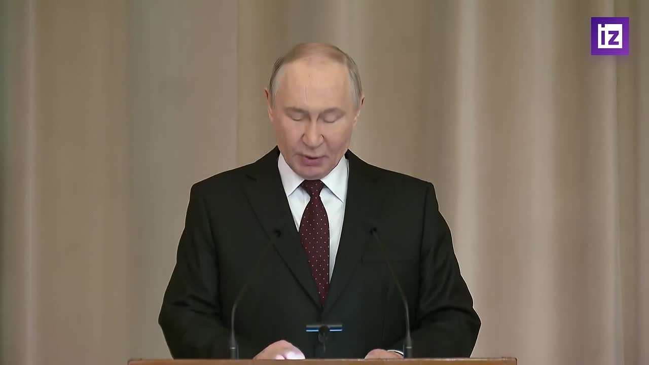 Владимир Путин назвал проблемой высокую нагрузку на судей в РФ, но отметил, что принимаются меры