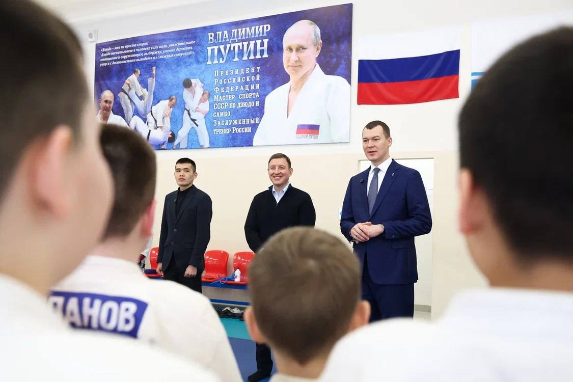 «Поднимите руки, кто хочет стать олимпийским чемпионом по дзюдо?» «Поднимите руки, кто хочет стать олимпийским чемпионом по дзюдо?»