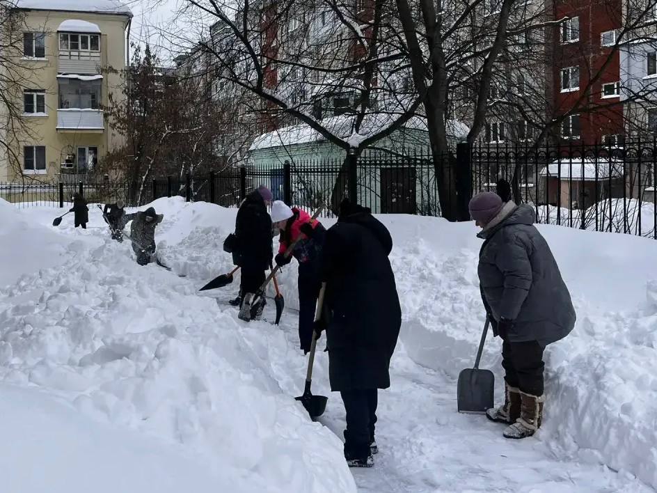 Дмитрий Миляев: #Неждипокарастает. Министерство жилищного хозяйства и благоустройства присоединилось к Снежному субботнику На этой неделе Тульская область пережила две волны сильнейшего снегопада Дмитрий Миляев: #Неждипокарастает. Министерство жилищного хозяйства и благоустройства присоединилось к Снежному субботнику На этой неделе Тульская область пережила две волны сильнейшего снегопада