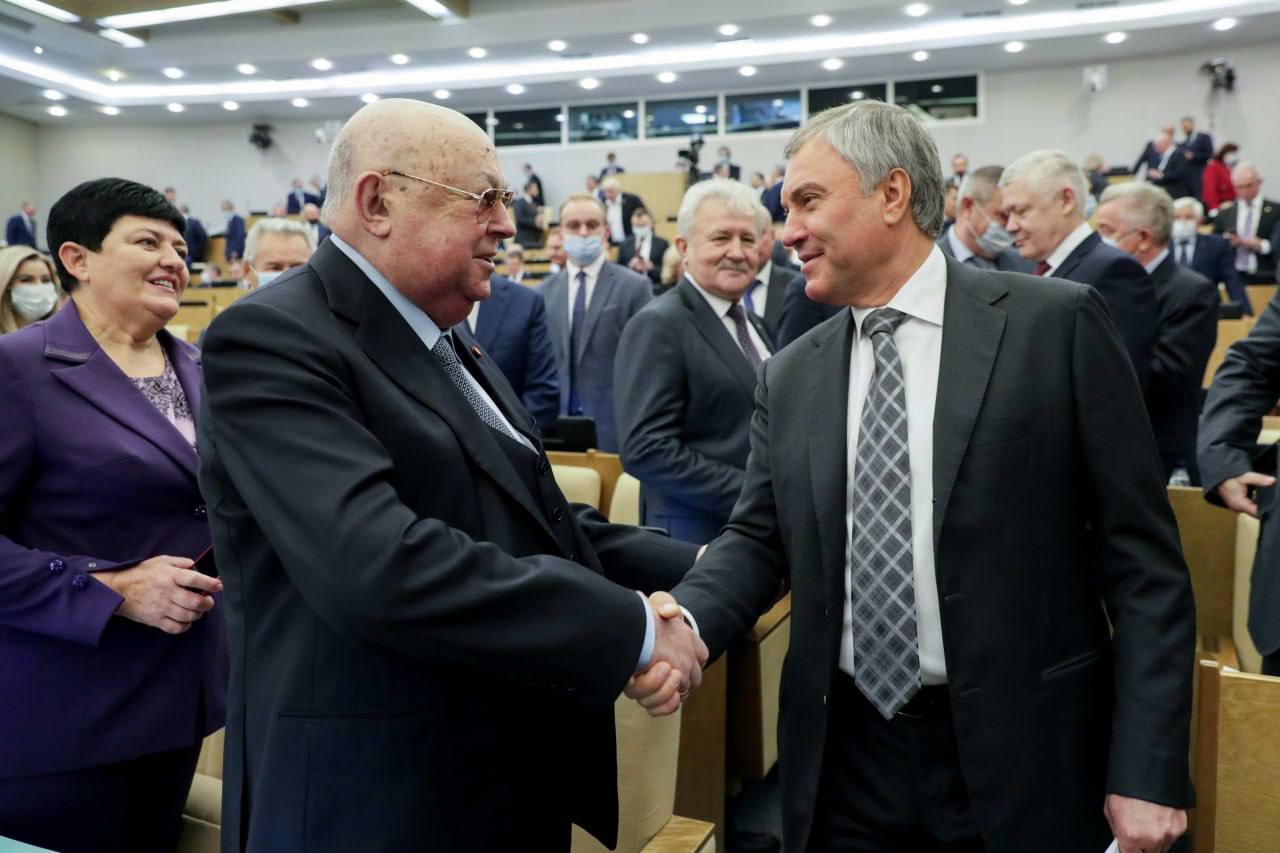 Сегодня депутату Государственной Думы, заслуженному строителю РСФСР, Герою труда России Владимиру Ресину исполняется 90 лет Сегодня депутату Государственной Думы, заслуженному строителю РСФСР, Герою труда России Владимиру Ресину исполняется 90 лет