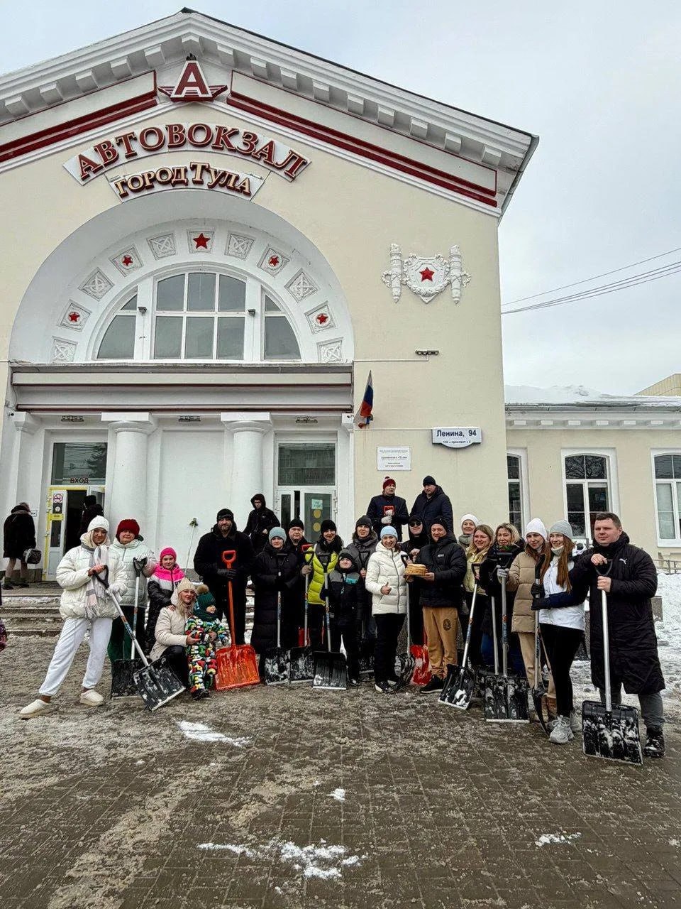 Вместе против сугробов: во всех муниципалитетах региона стартовал «Снежный субботник»