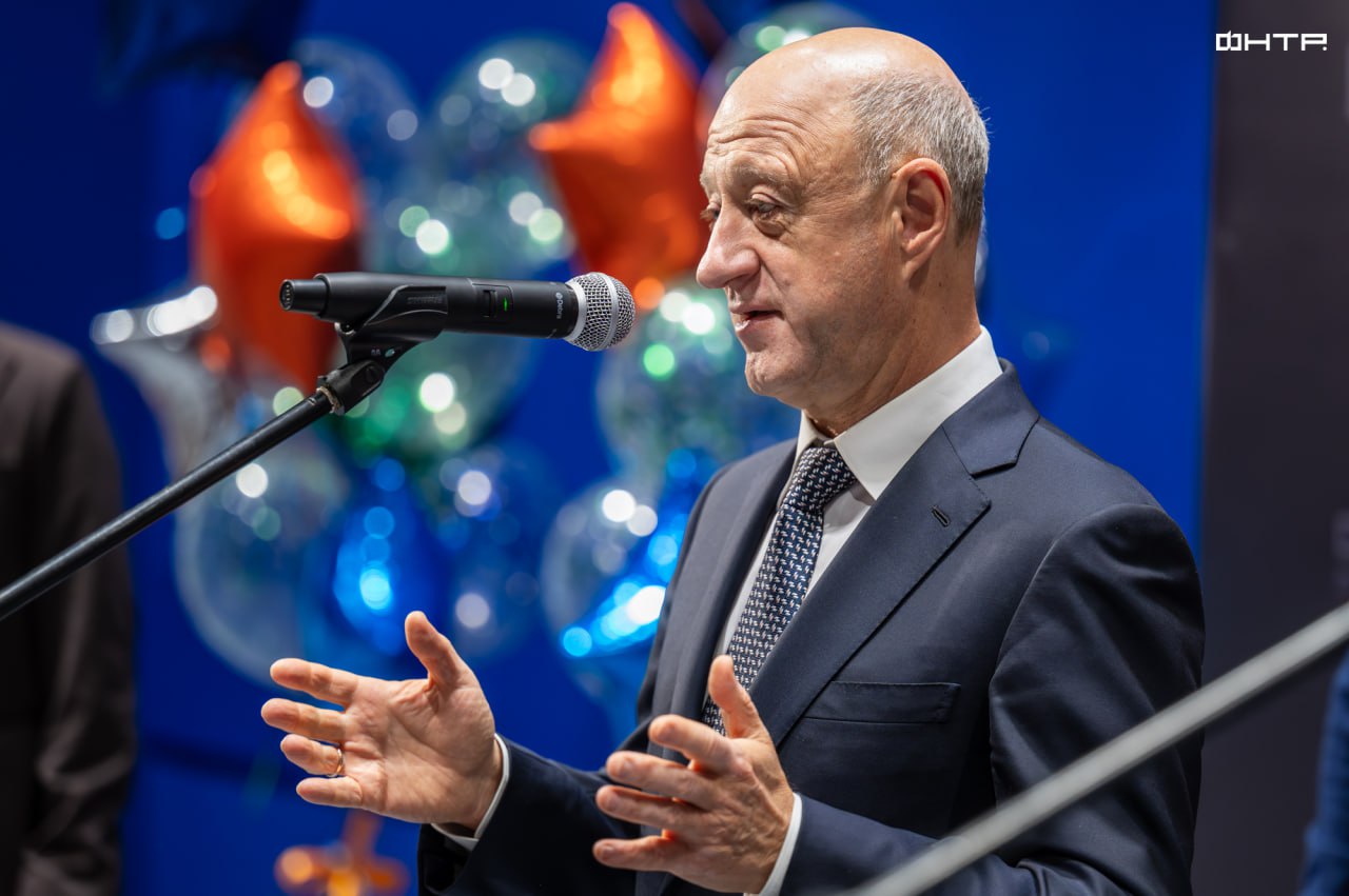 Сегодня в Московской области при поддержке правительства региона и губернатора Андрея Воробьева мы открыли Центр развития настольного тенниса в МЕГА Химки — современное спортивное пространство, созданное при участии... Сегодня в Московской области при поддержке правительства региона и губернатора Андрея Воробьева мы открыли Центр развития настольного тенниса в МЕГА Химки — современное спортивное пространство, созданное при участии...