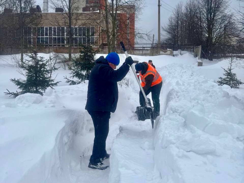 Дмитрий Миляев: #Неждипокарастает. «Масленичный субботник» Сотрудники министерства транспорта и дорожного хозяйства региона, а также подведомственные учреждения присоединились к зимнему субботнику Особенно приятно, что в... Дмитрий Миляев: #Неждипокарастает. «Масленичный субботник» Сотрудники министерства транспорта и дорожного хозяйства региона, а также подведомственные учреждения присоединились к зимнему субботнику Особенно приятно, что в...