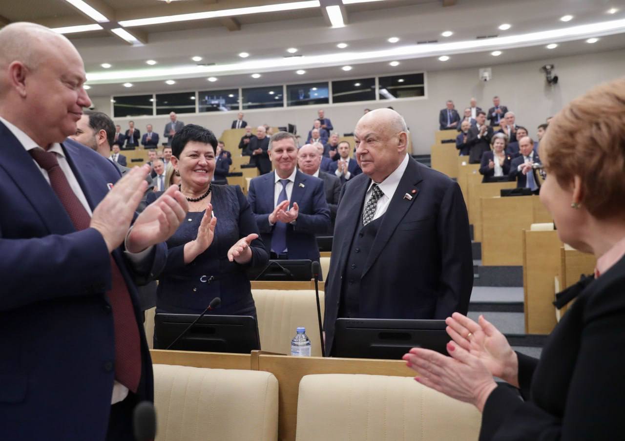 Сегодня депутату Государственной Думы, заслуженному строителю РСФСР, Герою труда России Владимиру Ресину исполняется 90 лет Сегодня депутату Государственной Думы, заслуженному строителю РСФСР, Герою труда России Владимиру Ресину исполняется 90 лет