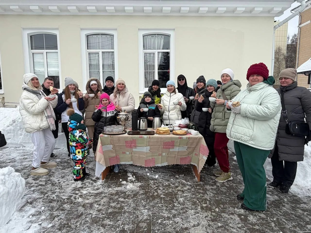 Вместе против сугробов: во всех муниципалитетах региона стартовал «Снежный субботник» Вместе против сугробов: во всех муниципалитетах региона стартовал «Снежный субботник»