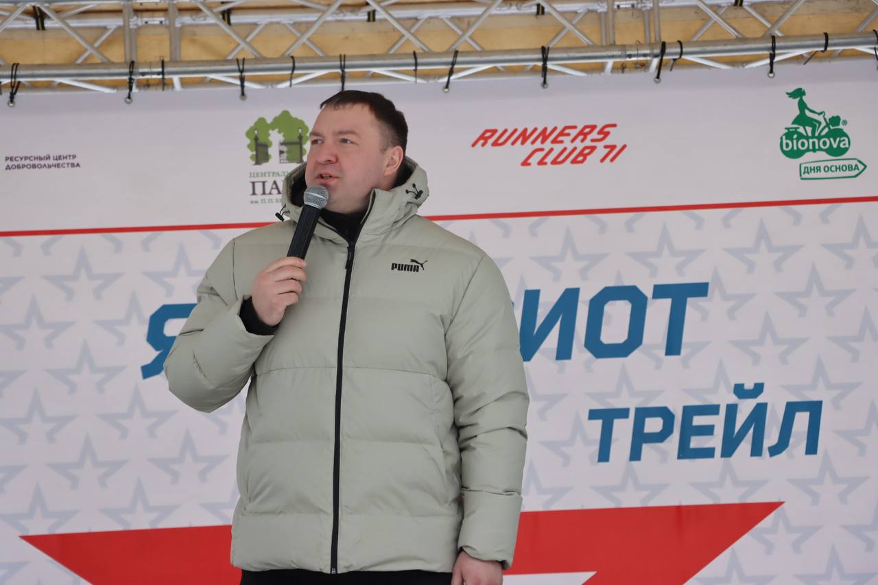 В здоровом теле — патриотический дух: около 500 туляков и гостей региона отметили 23 февраля забегом В здоровом теле — патриотический дух: около 500 туляков и гостей региона отметили 23 февраля забегом