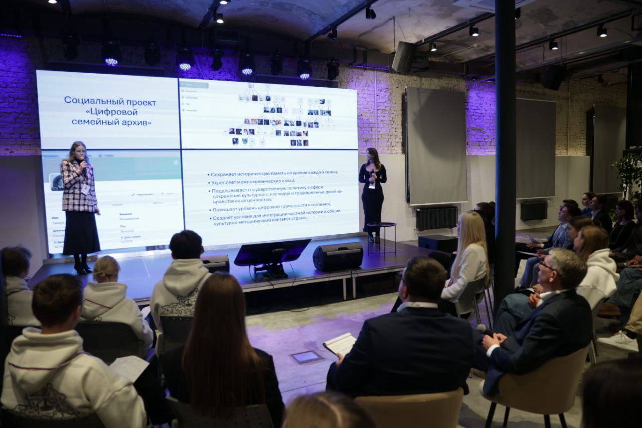 Дмитрий Миляев: Принял участие в «Квартирнике», который организовали активисты «Молодёжного землячества-71» Дмитрий Миляев: Принял участие в «Квартирнике», который организовали активисты «Молодёжного землячества-71»