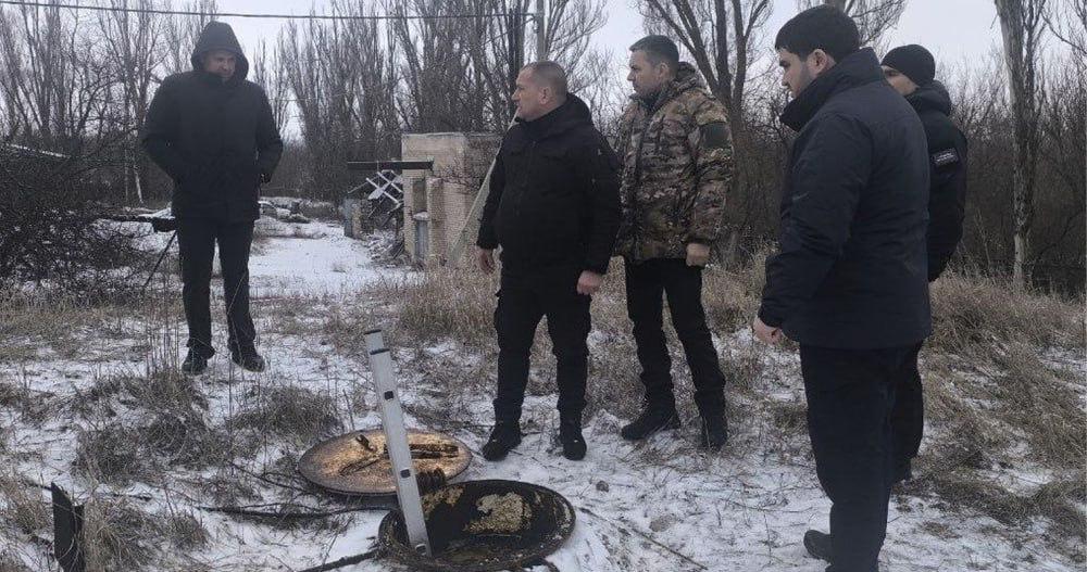 Инспекция восстановленных объектов и гуманитарная помощь бойцам: делегация с Чукотки посетила подшефную территорию и расположение военнослужащих в зоне СВО Инспекция восстановленных объектов и гуманитарная помощь бойцам: делегация с Чукотки посетила подшефную территорию и расположение военнослужащих в зоне СВО