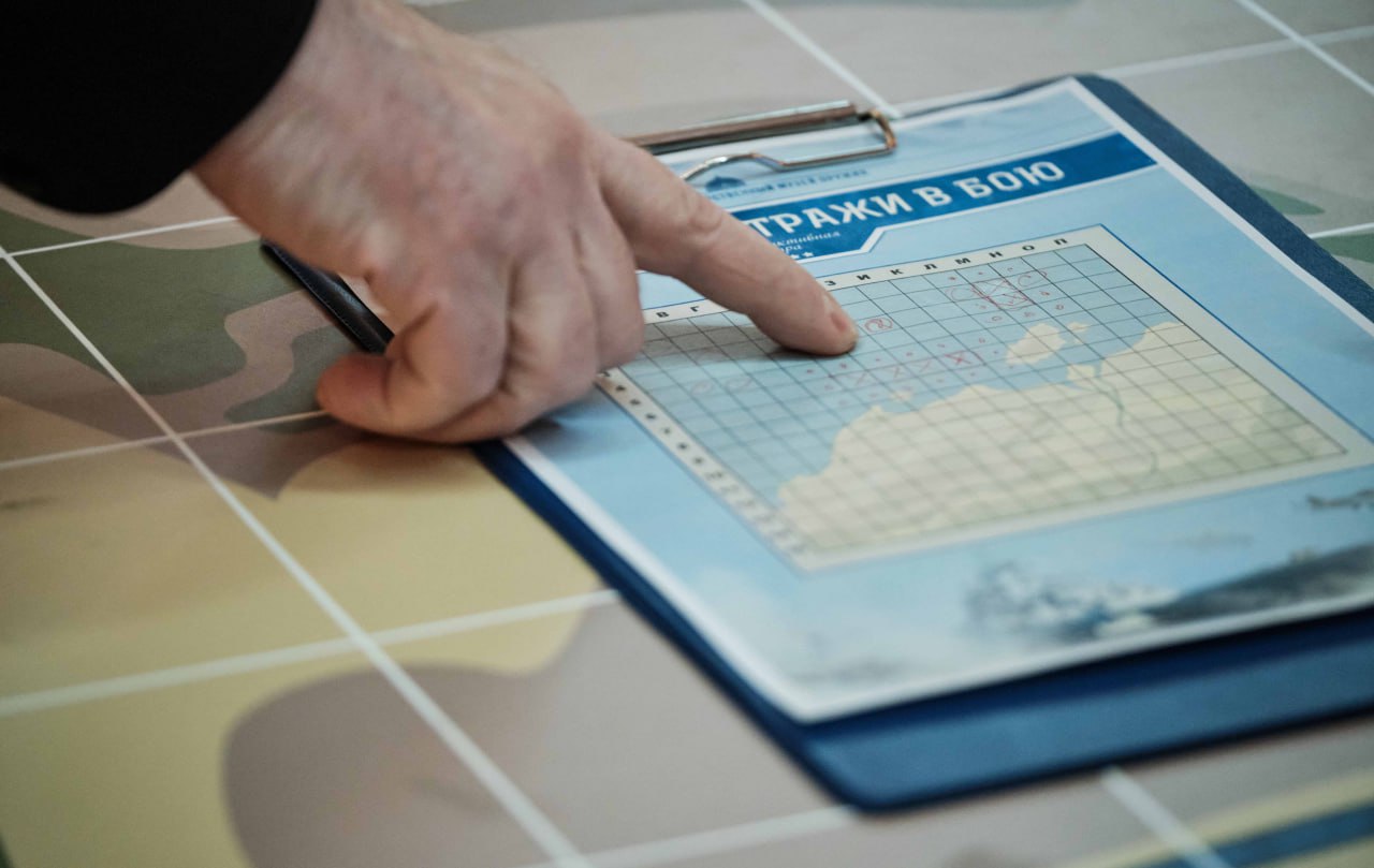 В Тульском музее оружия полицейские при поддержке Общественного совета при УМВД сошлись в тактическом поединке «Стальные стражи в бою» В Тульском музее оружия полицейские при поддержке Общественного совета при УМВД сошлись в тактическом поединке «Стальные стражи в бою»