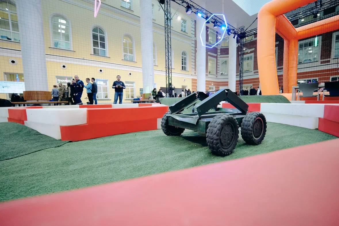 В ВШЭ прошел фестиваль беспилотных систем В ВШЭ прошел фестиваль беспилотных систем