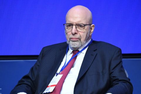 Дмитрий Саймс: Сомнительные успехи Трампа