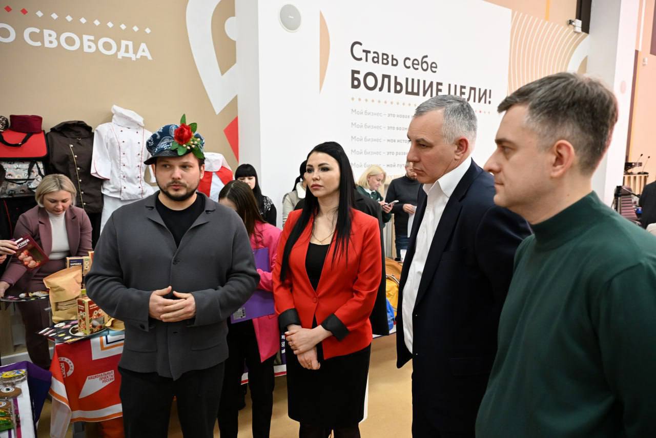 Дмитрий Миляев: #ВфокусеНАЦПРОЕКТЫ. Тульские производители продолжают расширять свое присутствие в торговых сетях В Центре «Мой бизнес» для наших предпринимателей прошла торгово-закупочная сессия с компанией «Глобус» Дмитрий Миляев: #ВфокусеНАЦПРОЕКТЫ. Тульские производители продолжают расширять свое присутствие в торговых сетях В Центре «Мой бизнес» для наших предпринимателей прошла торгово-закупочная сессия с компанией «Глобус»