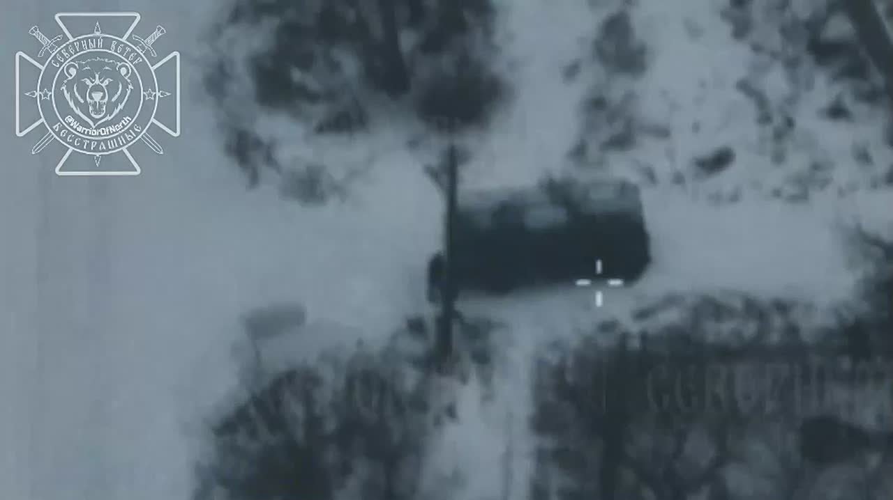 Дроноводы БпЛА ГВ "Север" уничтожают пункты управления БпЛА противника вместе с живой силой