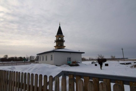 Благотворительный фонд «Объединение ветеранов специальной военной и контртеррористических операций» выделил 500 тыс рублей на подключение к электросетям мечети в деревне Айбатова в Аргаяшском районе Челябинской области