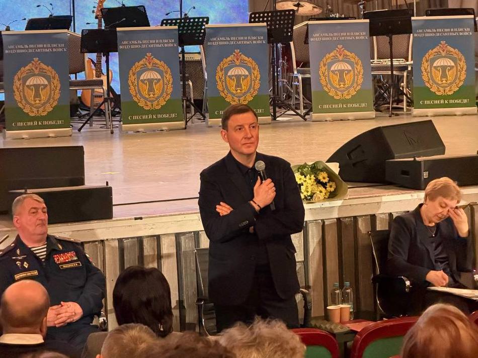 Андрей Турчак: По традиции накануне Дня памяти 6-й роты встретился с родными и близкими погибших воинов-десантников