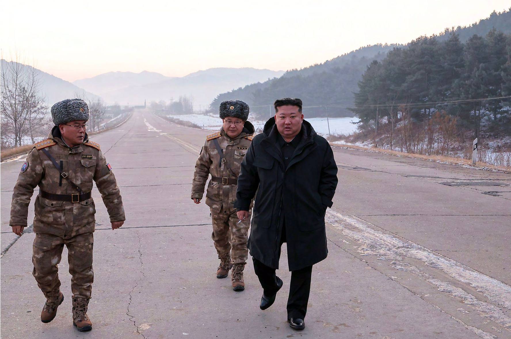 WarGonzo: Корея №2. Первым делом – теплицы, ракеты, стройки