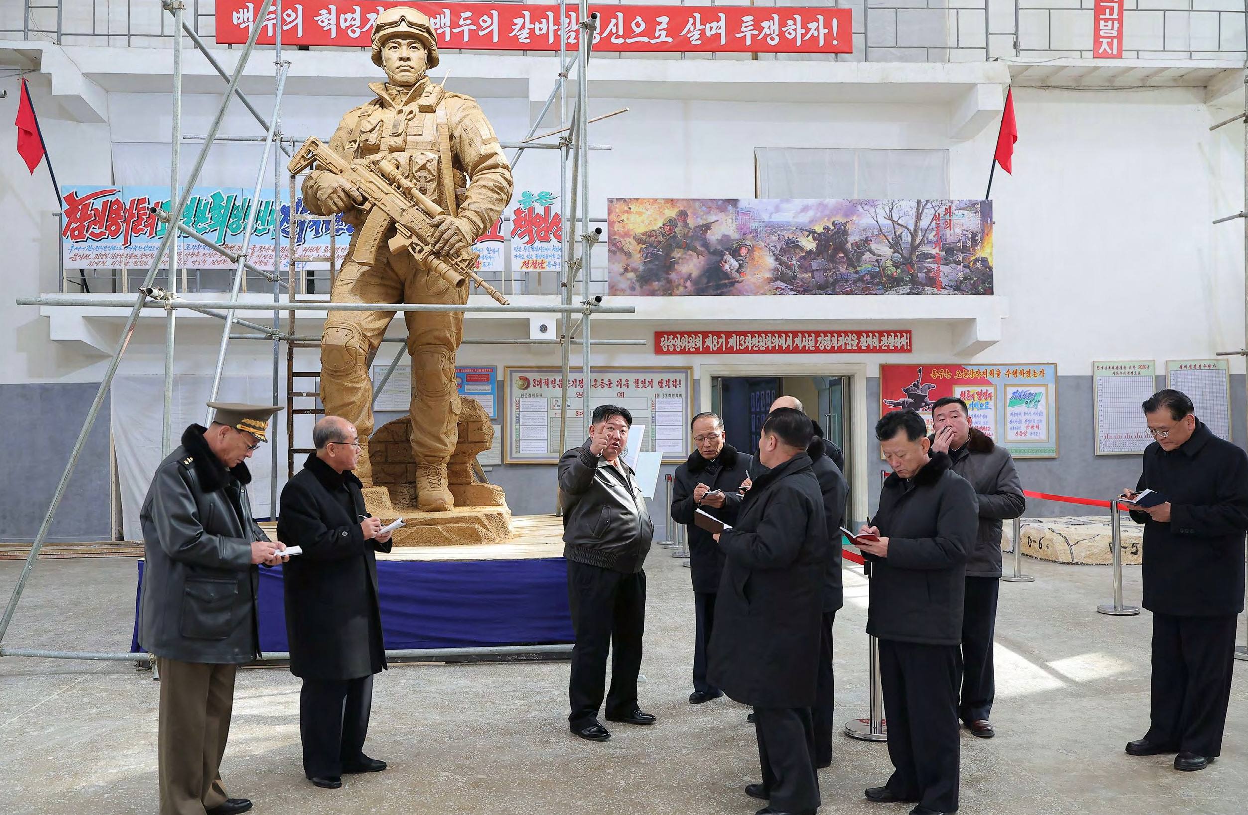 WarGonzo: Корея №2. Первым делом – теплицы, ракеты, стройки WarGonzo: Корея №2. Первым делом – теплицы, ракеты, стройки