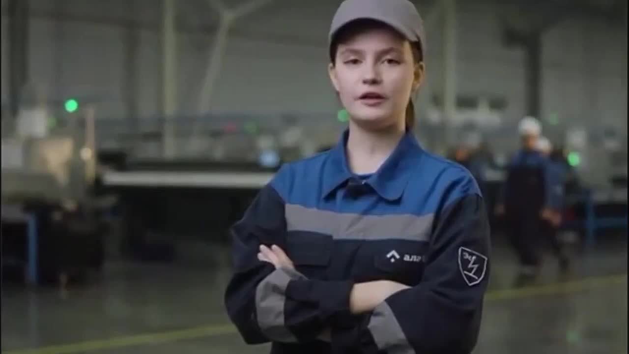 Юлия Витязева: На хуторе посмотрели ролики о том, как наша молодежь работает на заводе в Алабуге