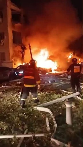 Видео последствий иранского удара по Тель-Авиву распространяются в соцсетях