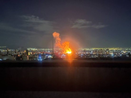 США и Израиль ударили по зданию государственной телерадиокомпании (IRIB) в Тегеране США и Израиль ударили по зданию государственной телерадиокомпании (IRIB) в Тегеране