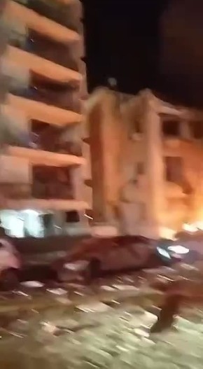 На кадрах, как утверждается, сняты последствия удара иранских ракет по Тель-Авиву