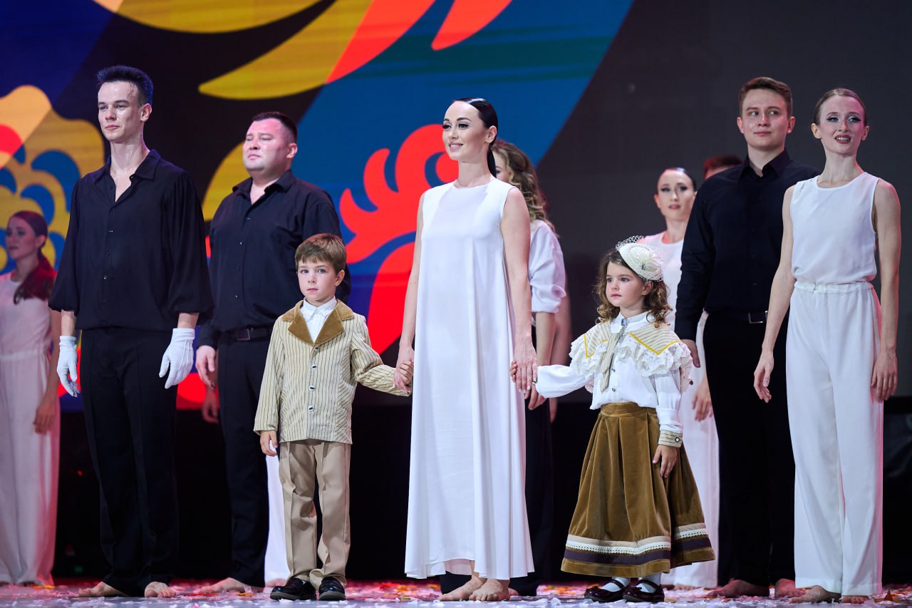 Министр культуры Ольга Любимова приняла участие в открытии «Русских сезонов» на Пхукете Министр культуры Ольга Любимова приняла участие в открытии «Русских сезонов» на Пхукете