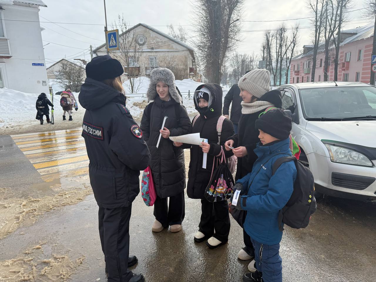 Сотрудники Щекинской Госавтоинспекции Тульской области провели профилактическую акцию "Внимание! Впереди пешеходный переход." Сотрудники Щекинской Госавтоинспекции Тульской области провели профилактическую акцию "Внимание! Впереди пешеходный переход."