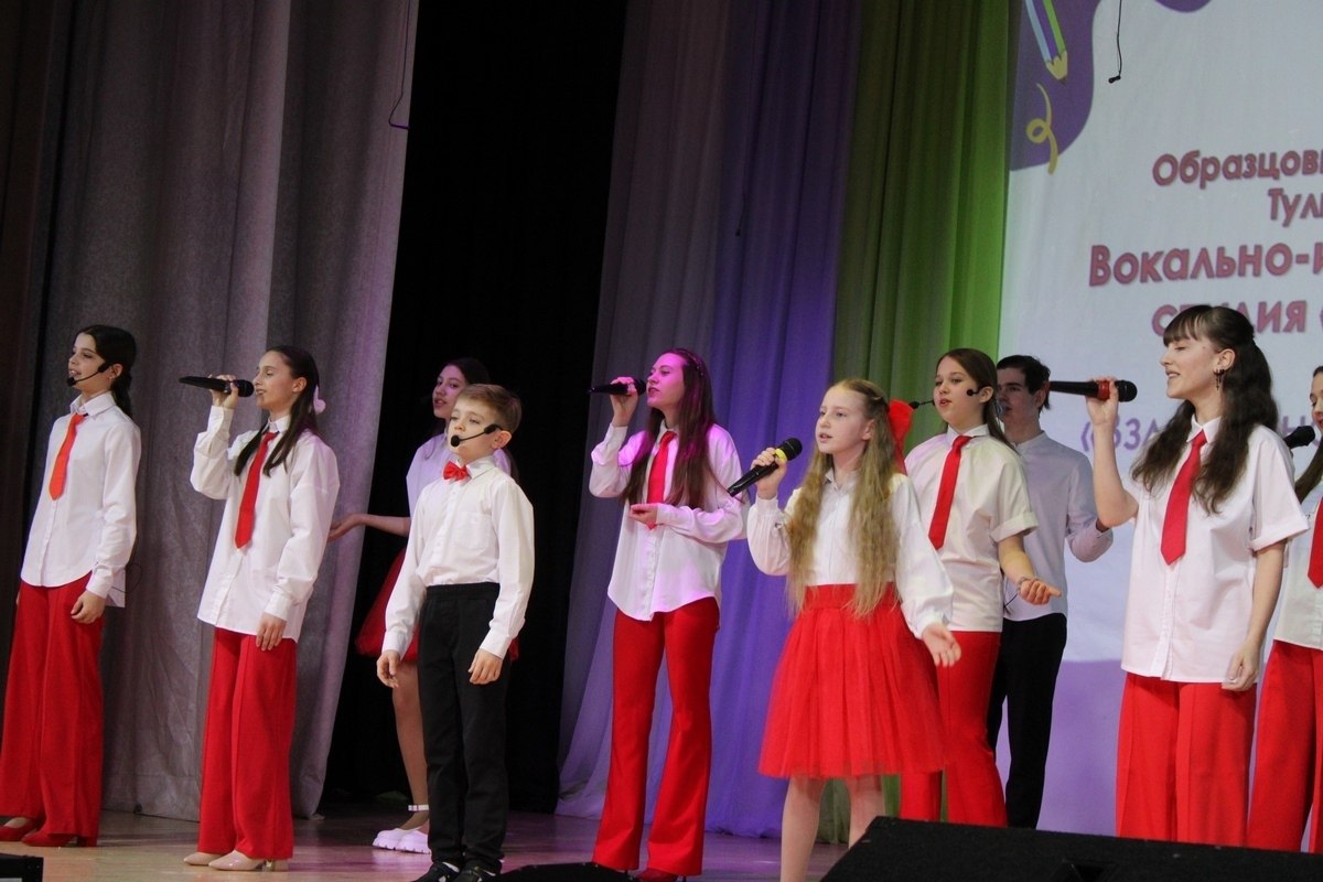 В Новомосковске наградили победителей муниципального этапа олимпиады школьников В Новомосковске наградили победителей муниципального этапа олимпиады школьников