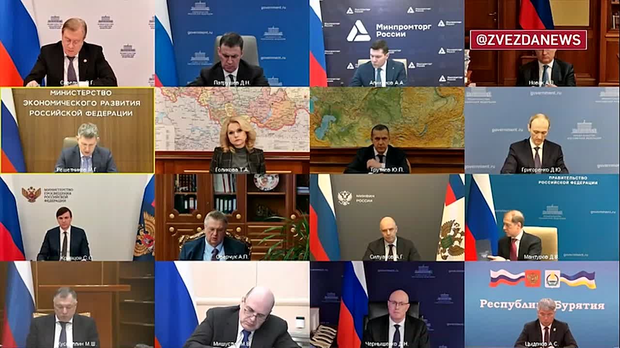 6000 человек вернулись в Россию из стран Ближнего Востока, доложил Путину Решетников