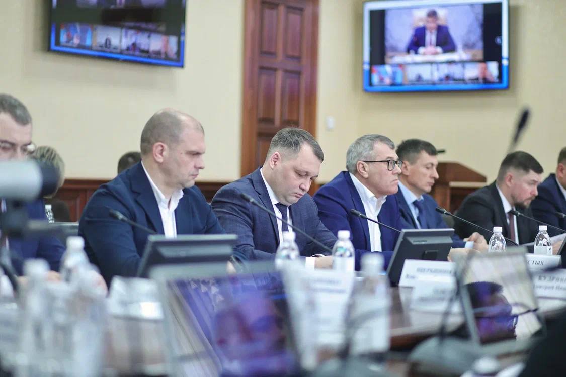 Андрей Турчак: Совместно с руководителем Росавтодора Романом Новиковым провели штаб по реконструкции Чуйского тракта Андрей Турчак: Совместно с руководителем Росавтодора Романом Новиковым провели штаб по реконструкции Чуйского тракта