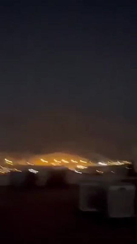Кадры новой атаки Израиля и США на Тегеран распространяются в соцсетях